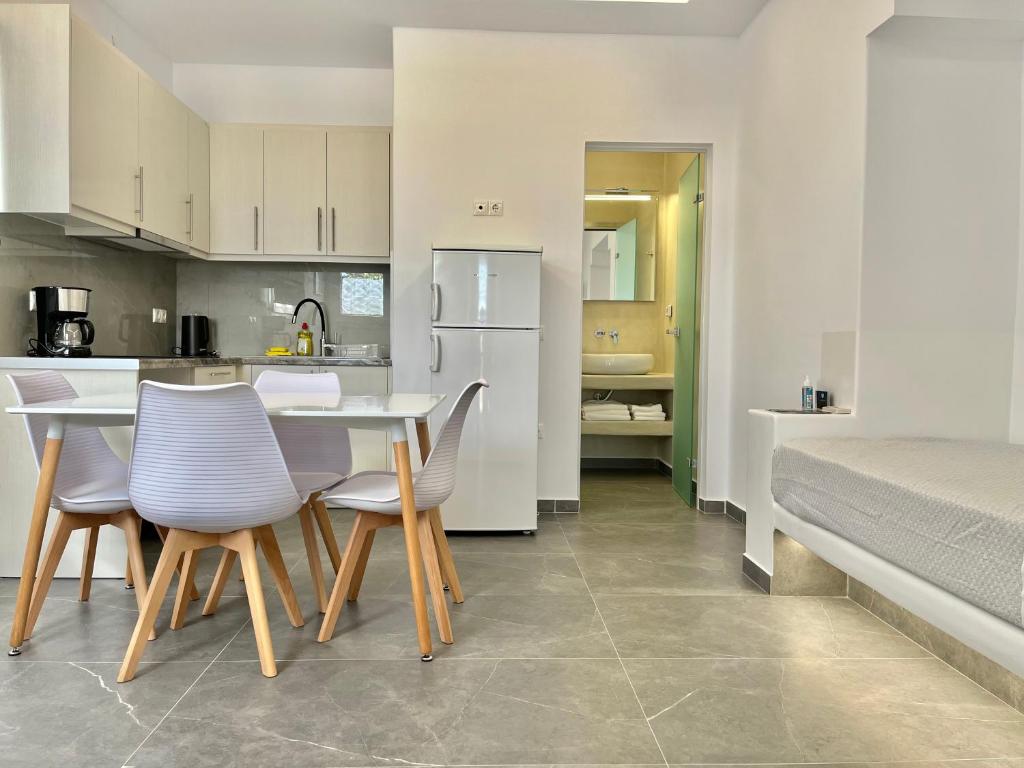Kuchyň nebo kuchyňský kout v ubytování Crystal Suites