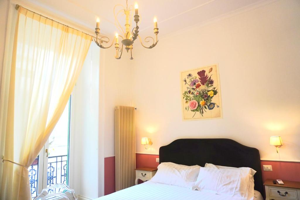 Macchiato Suites Boutique Guest House - 13