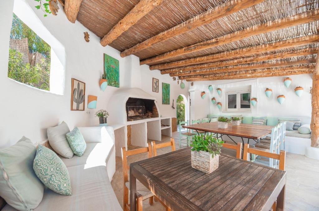 Villa Horizonte - Eivillas Ibiza, Port des Torrent – Updated ...