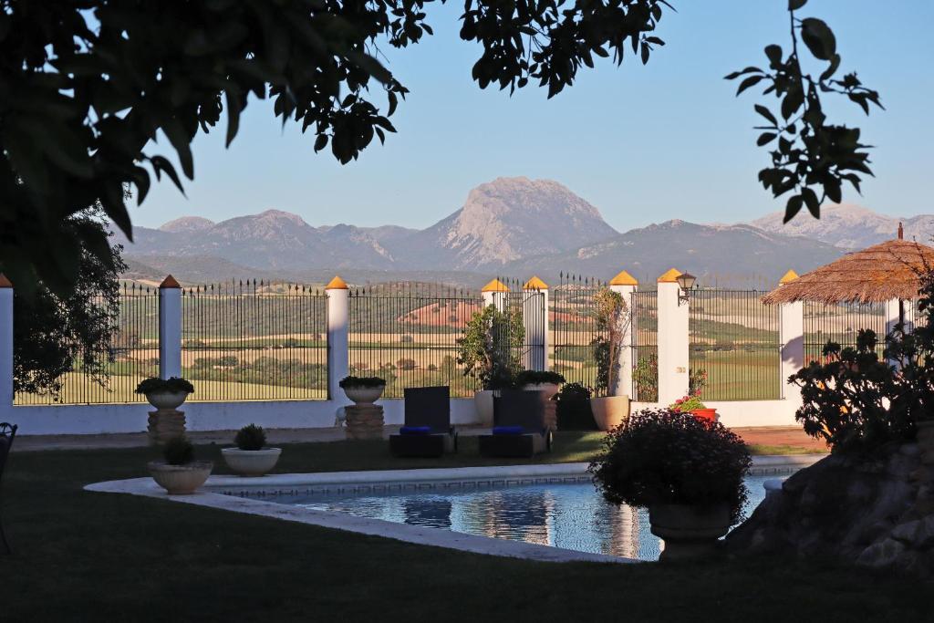A general mountain view or a mountain view taken from the holiday home