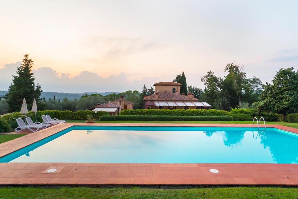 Bazén v ubytování Casa Vacanze Rondini Blu nebo v jeho okolí