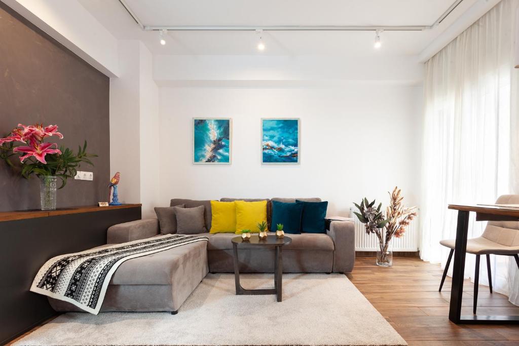 Seaside Apartment by Flisvos Marina
