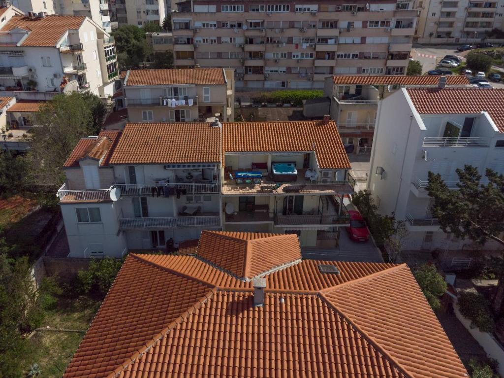 Budova, v ktorej sa apartmán nachádza