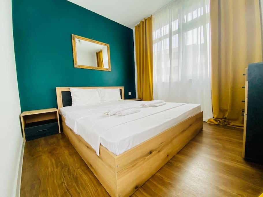 Gold & Green Stylish Apartment