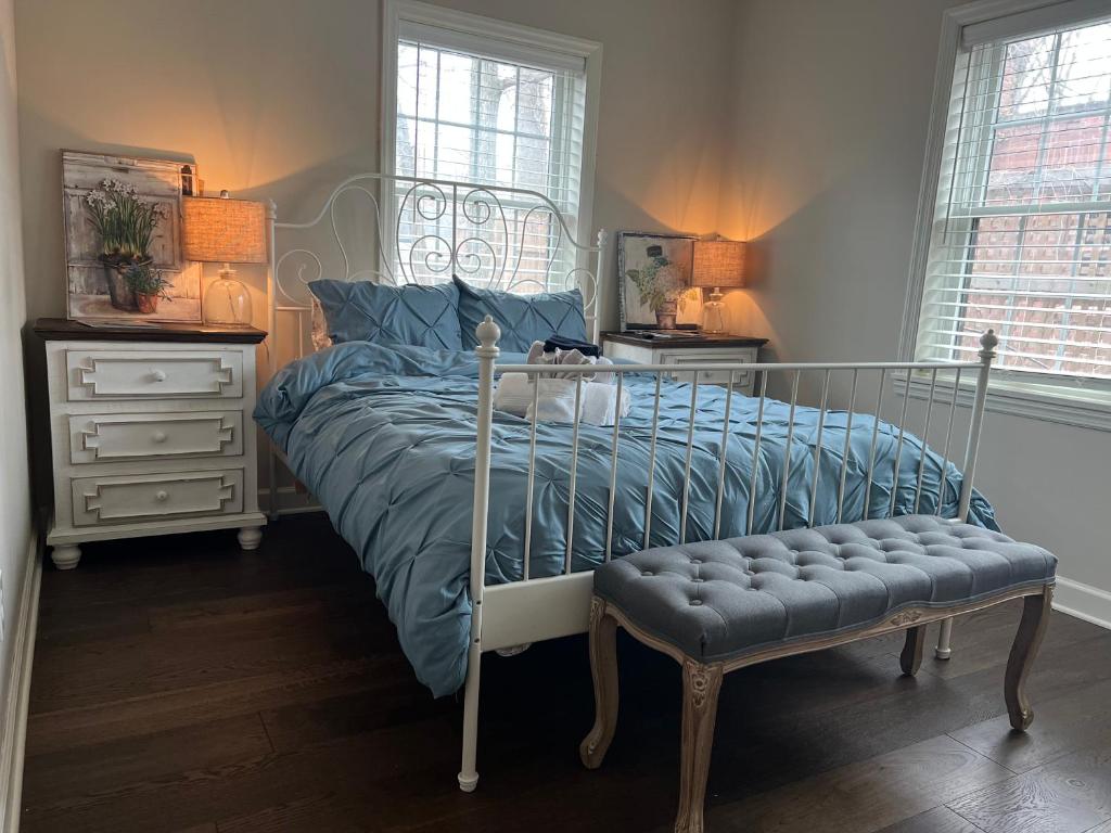 Historic Cleveland Heights Carriage House!, Cleveland Heights (updated