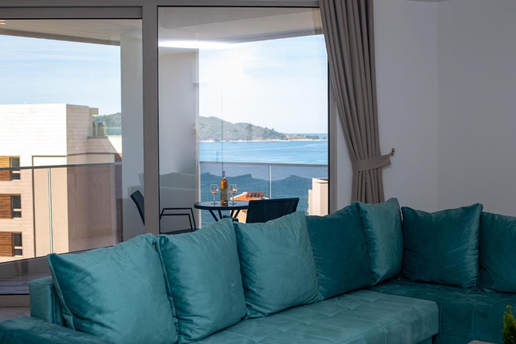 Aura Tower Aparments by In Property - Apartment With Sea View