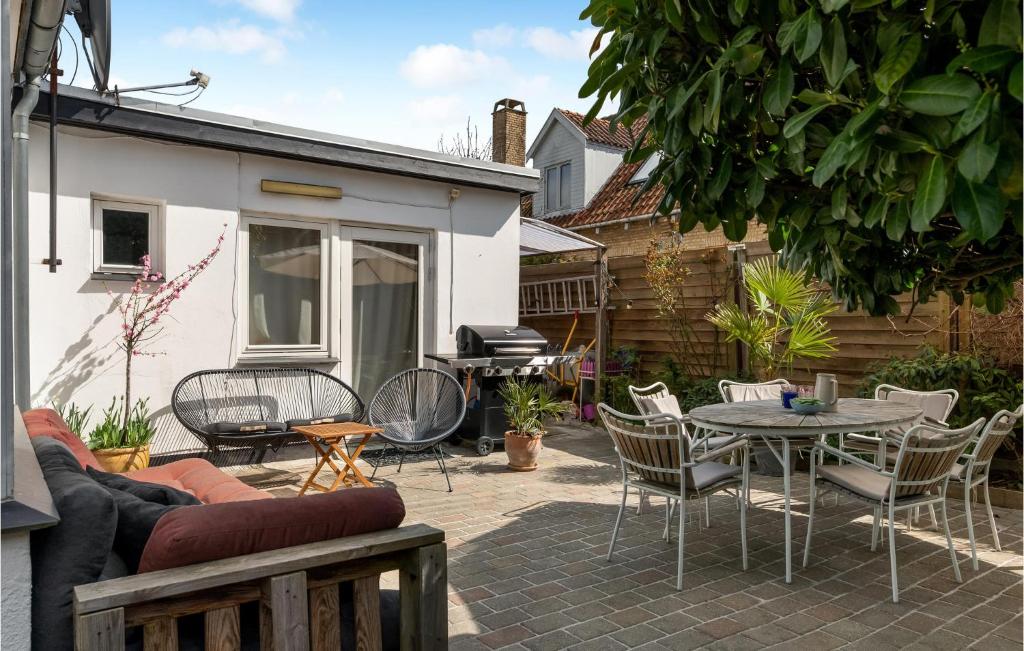 Patio nebo venkovní prostory v ubytování 2 Bedroom Cozy Home In København S