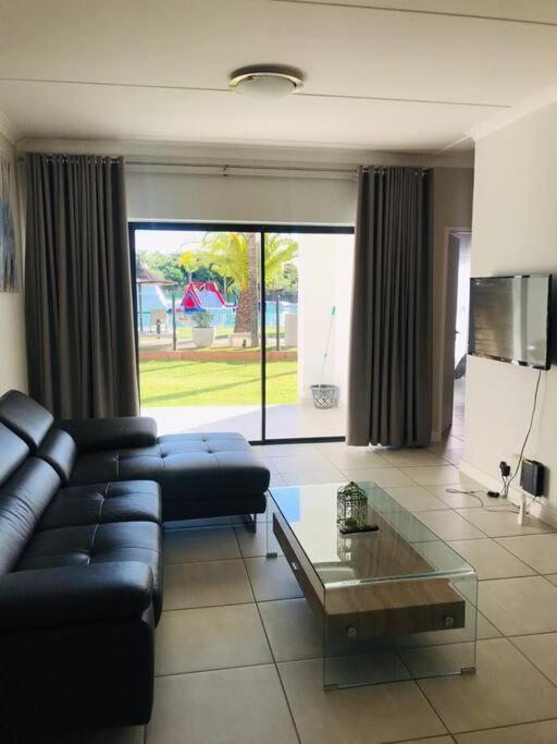 The Blyde Crystal Lagoon, 3 Bedroom Lagoon Facing Apartment, Pretoria (updated prices 2024)