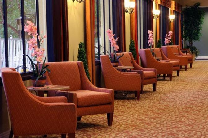 Posezení v ubytování Jockey Club Suites