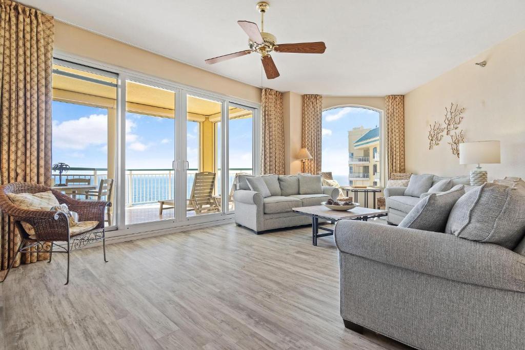 A closer look at Penthouse Rentals With Guest Internet Key