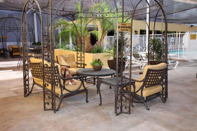 Patio nebo venkovní prostory v ubytování Jockey Club Suites