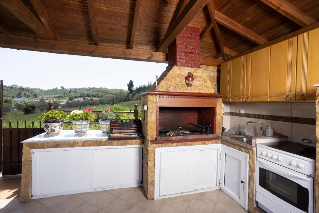 Kuchnia lub aneks kuchenny w obiekcie Holiday Villa