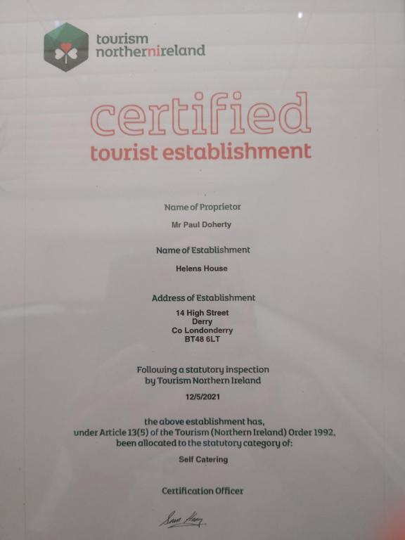 Certifikát, hodnocení, plakát nebo jiný dokument vystavený v ubytování Helens House Derry City Centre Remarkable 3-Bed