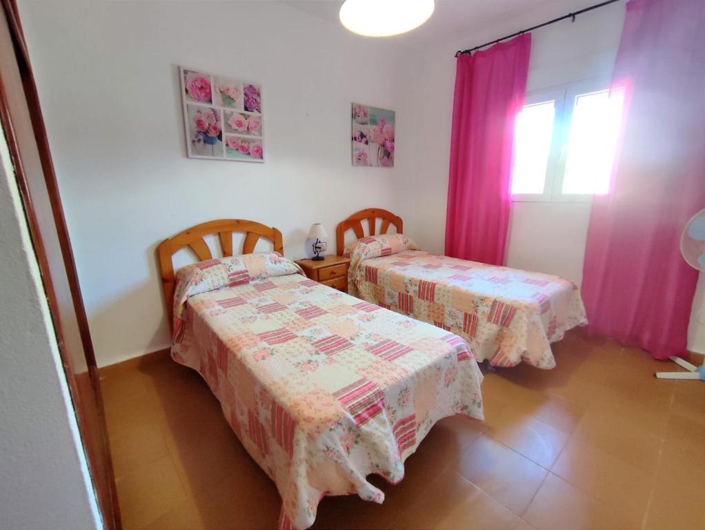 Posteľ alebo postele v izbe v ubytovaní Casa Rural El Laurel con piscina privada