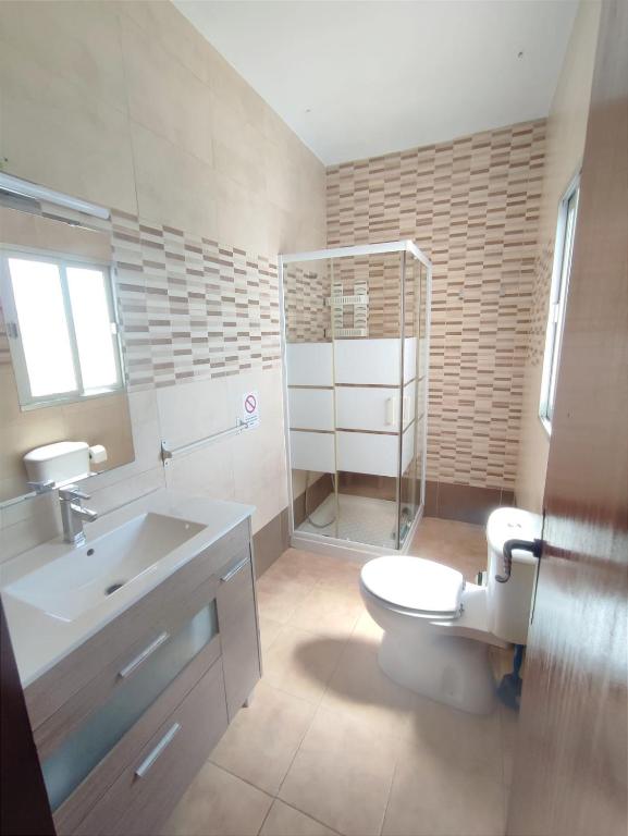 Kúpeľňa v ubytovaní Casa Rural El Laurel con piscina privada