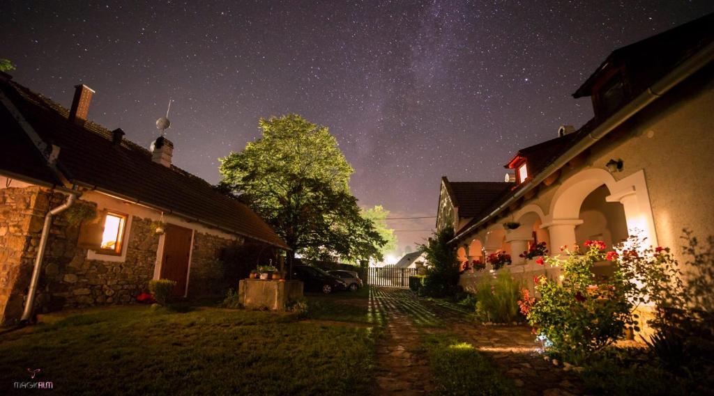 Zahrada ubytování LindenTree-Harmony Apartman