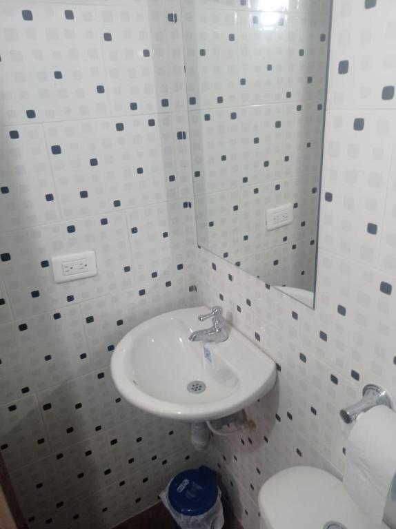 Koupelna v ubytování Hotel Bogotá Calle 100