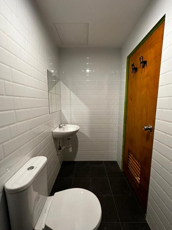 Koupelna v ubytování Olive Bedz Hotel