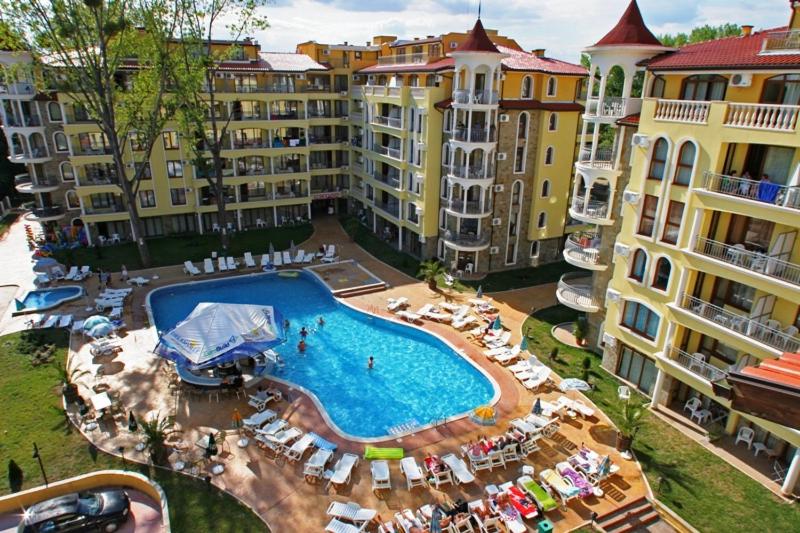 an overhead view of a large swimming pool with buildings at Summer Dreams PS in Sunny Beach