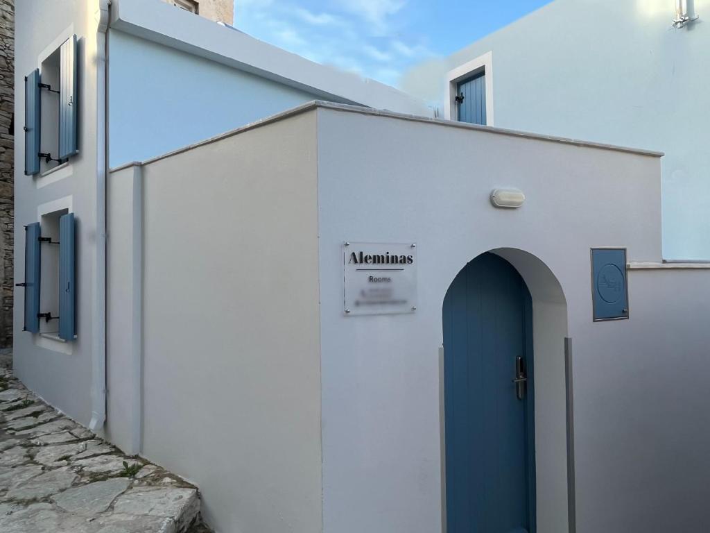 Fotografie z fotogalerie ubytování Aleminas Rooms v destinaci Symi