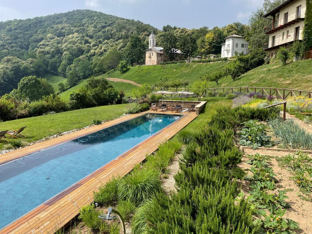 Πισίνα στο ή κοντά στο VILLA FELICE_UNESCO ALPS AREA