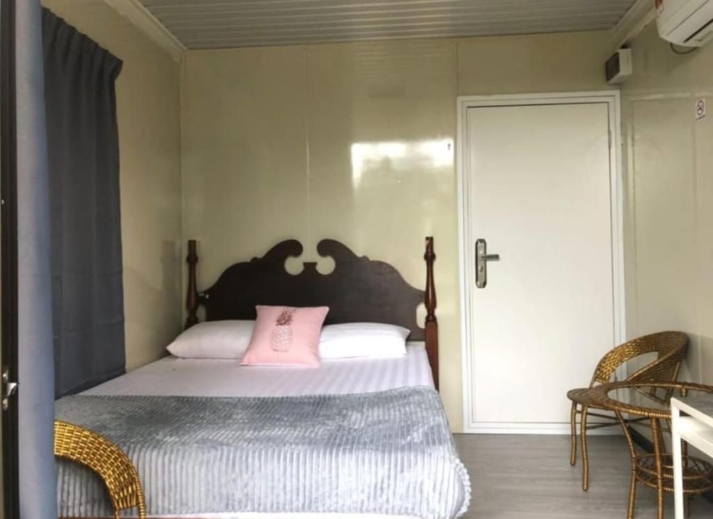 Ένα ή περισσότερα κρεβάτια σε δωμάτιο στο CABIN JAMBUL MAS D'RUMAH BONDA Kuala Kangsar