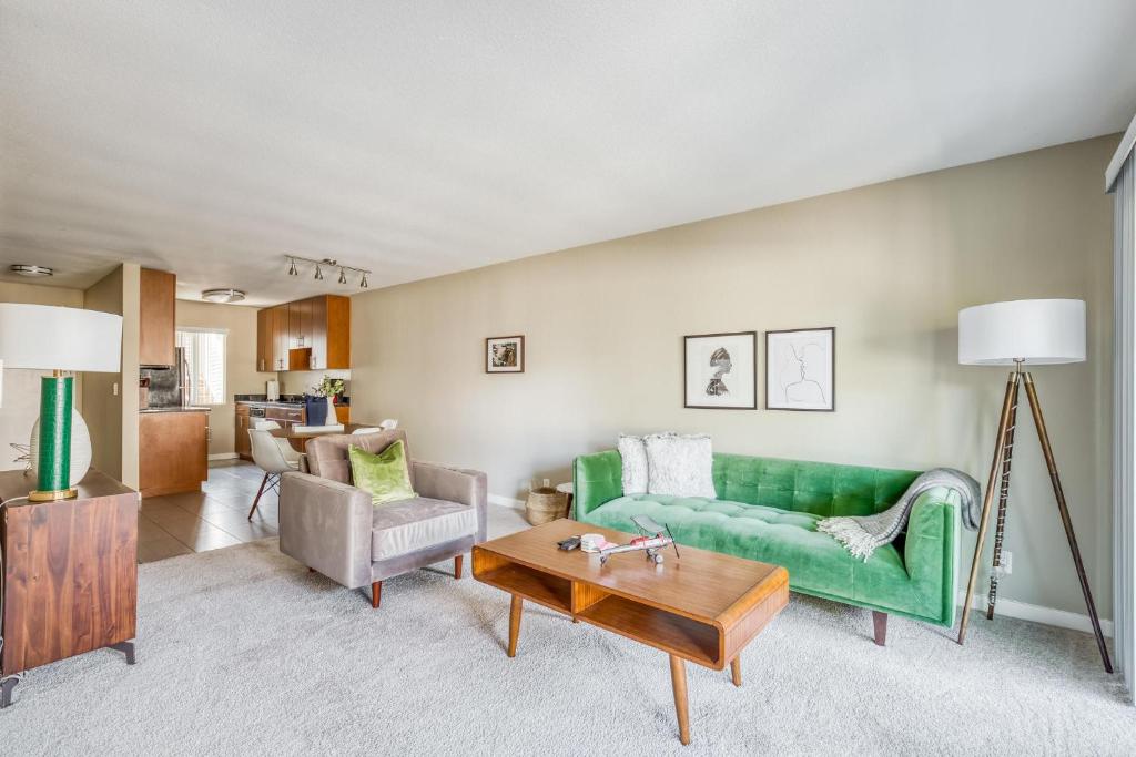 Charming Cupertino 2BR with Amenities, Cupertino Updated 2023 Prices