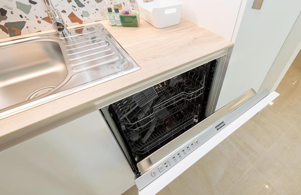 A kitchen or kitchenette at Hotel Carducci