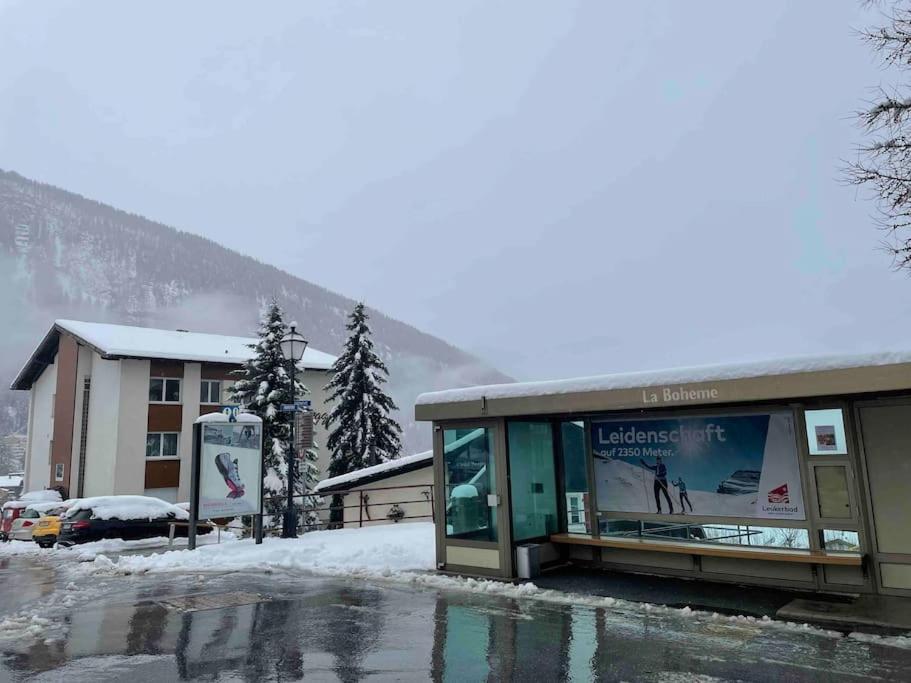 Nespecifikovaný výhled na hory nebo výhled na hory při pohledu z apartmánu