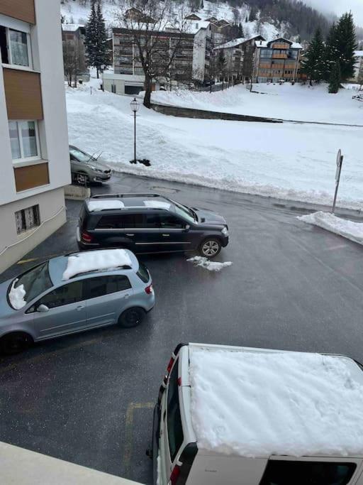 Ideally located 3.5 rooms flat v zimě