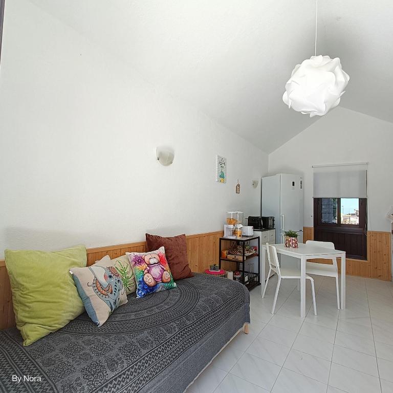 A seating area at Apartment El Barco - Las Casas de Aron