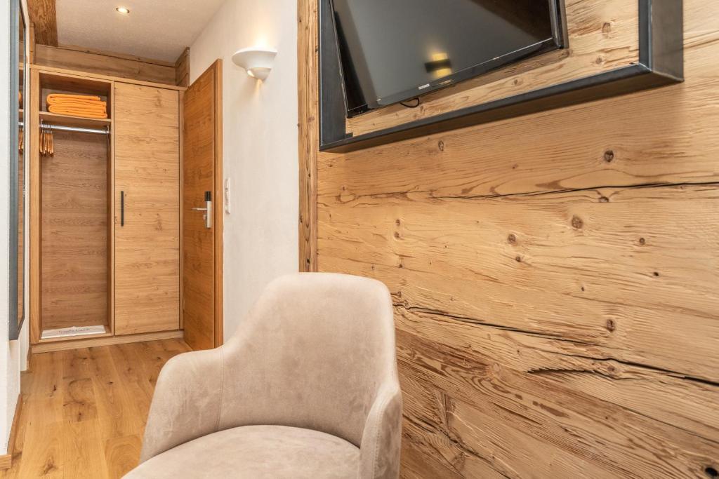 TV a/nebo společenská místnost v ubytování Hotel Sonnenspitz ***