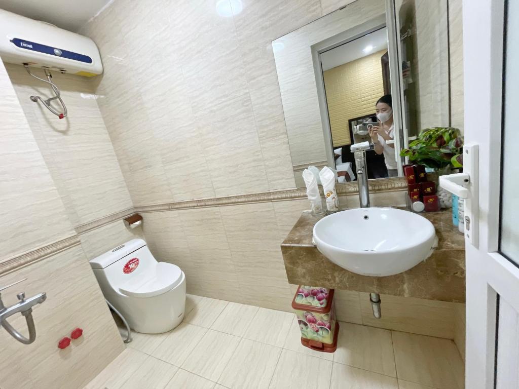Koupelna v ubytování Mely Hotel Hà Nội