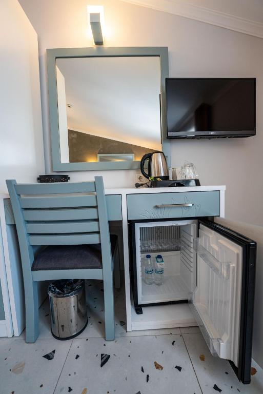 Tonoz Beach Hotel - 14