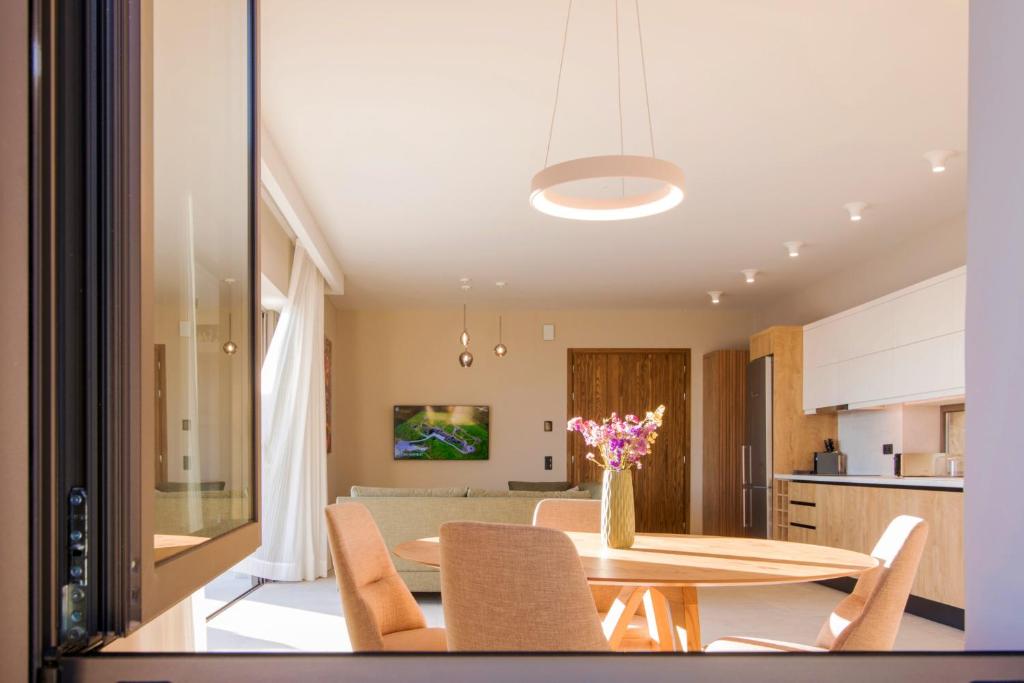 A kitchen or kitchenette at Villa Ble