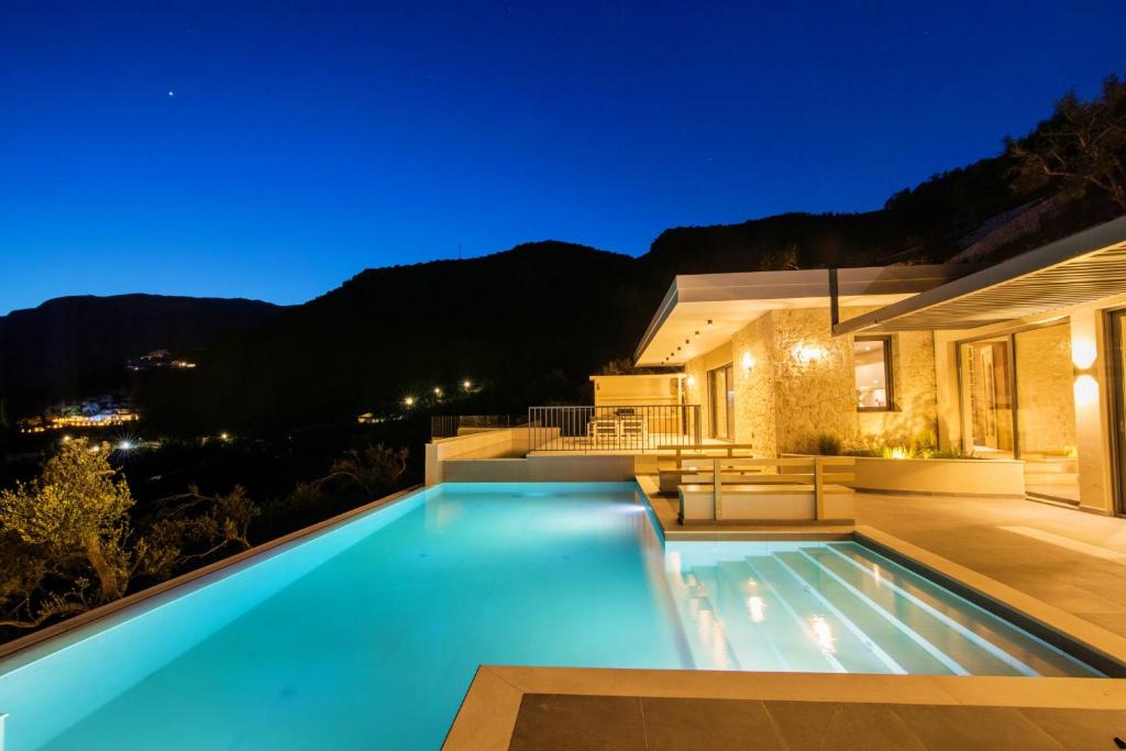The swimming pool at or close to Villa Ble