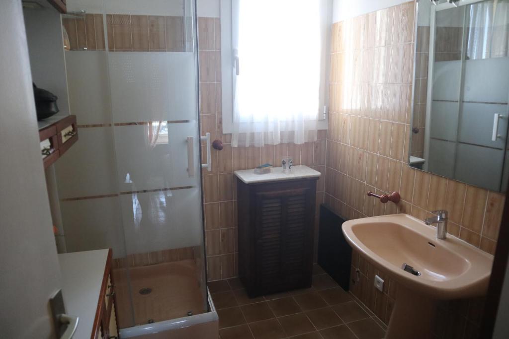 Kúpeľňa v ubytovaní Appartement dernier étage vue imprenable sur mer