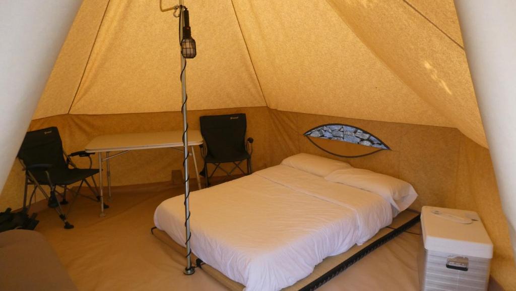 Postel nebo postele na pokoji v ubytování ACAMPALE - Glamping Costa Brava - Calella de Palafrugell
