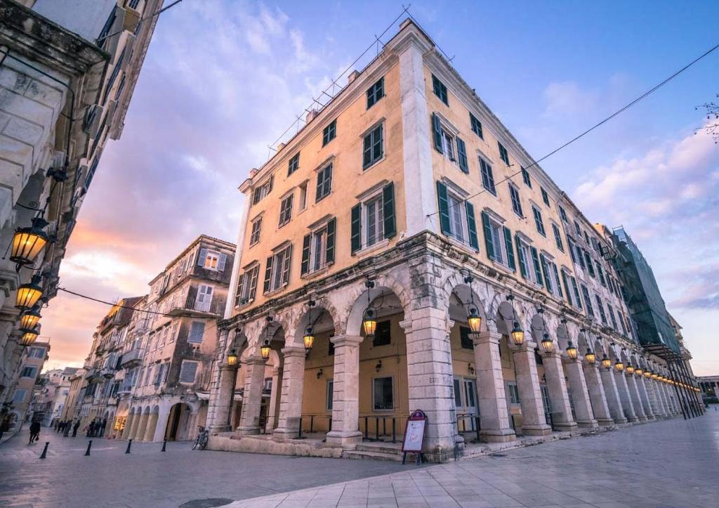 Private Tour: Paleokastritsa & Corfu Town