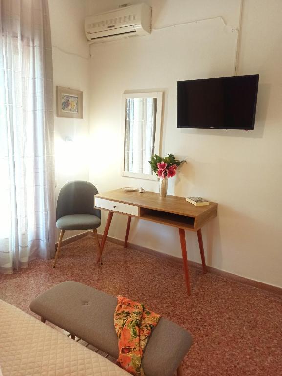 TV a/nebo společenská místnost v ubytování Apartments Papadioti