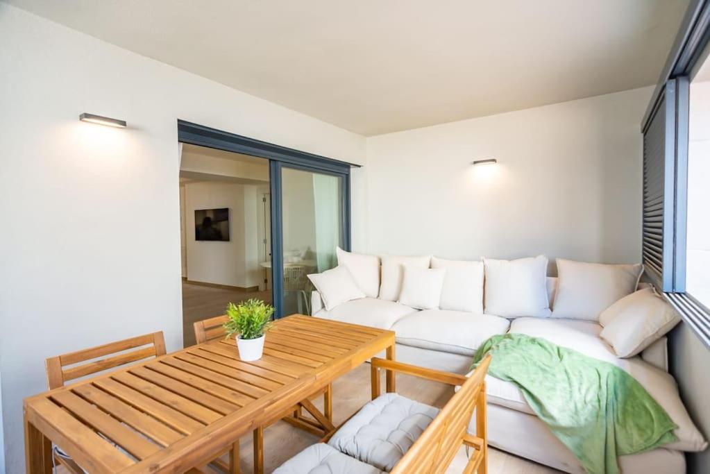 Posedenie v ubytovaní Gran piso en Puerto deportivo Marina Palamós IDEAL FAMILIAS