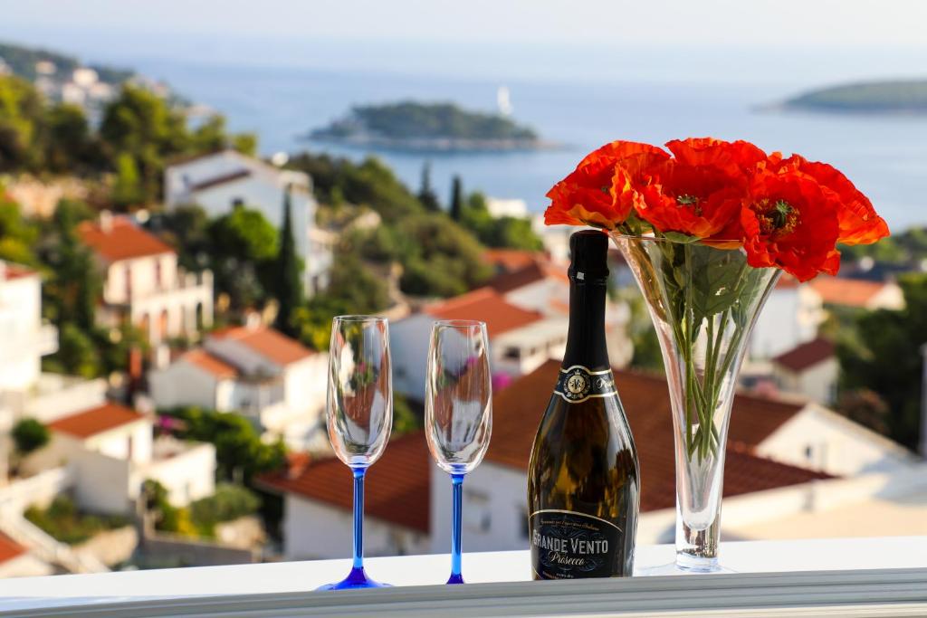 Stella Maris Penthouse Hvar - Panoramic Sea View & Parking