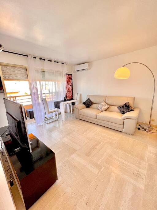Fotografia z galérie ubytovania Charmant appartement neuf proche Centre. v Cannes