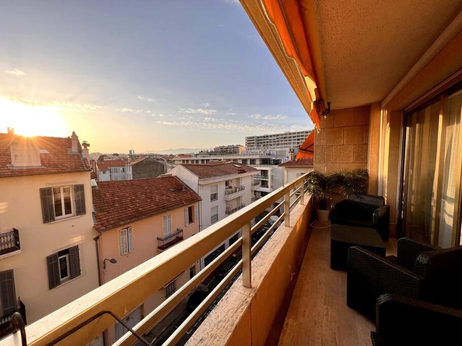 Fotografia z galérie ubytovania Charmant appartement neuf proche Centre. v Cannes
