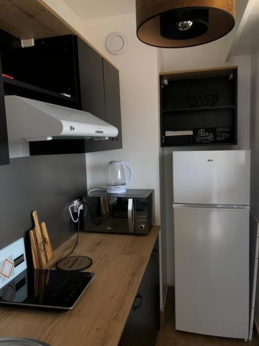 Fotografia z galérie ubytovania Charmant appartement neuf proche Centre. v Cannes