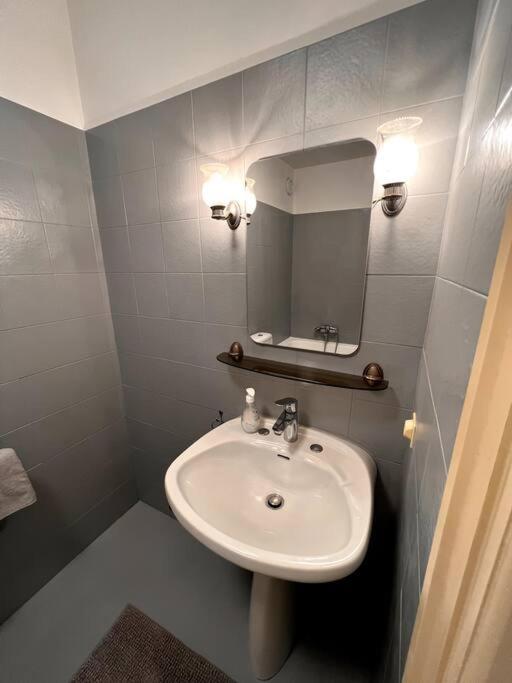 Fotografia z galérie ubytovania Charmant appartement neuf proche Centre. v Cannes
