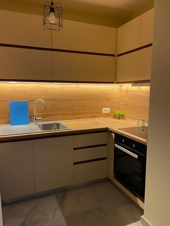 ThePlaceForYou Central Apt - Image 4