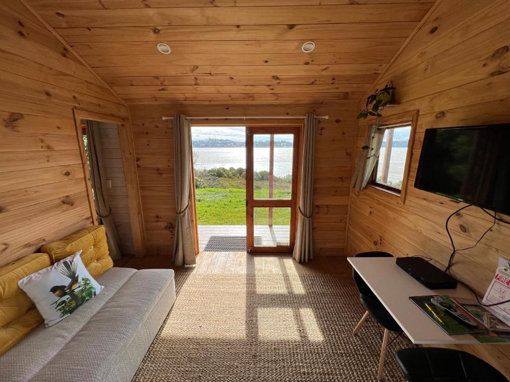 TV a/nebo společenská místnost v ubytování Laurels Retreat
