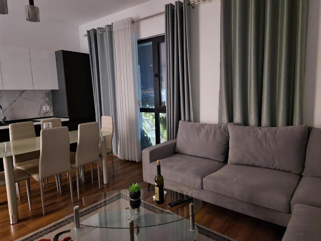 Luxury Rent Apartment 10 - Image 4