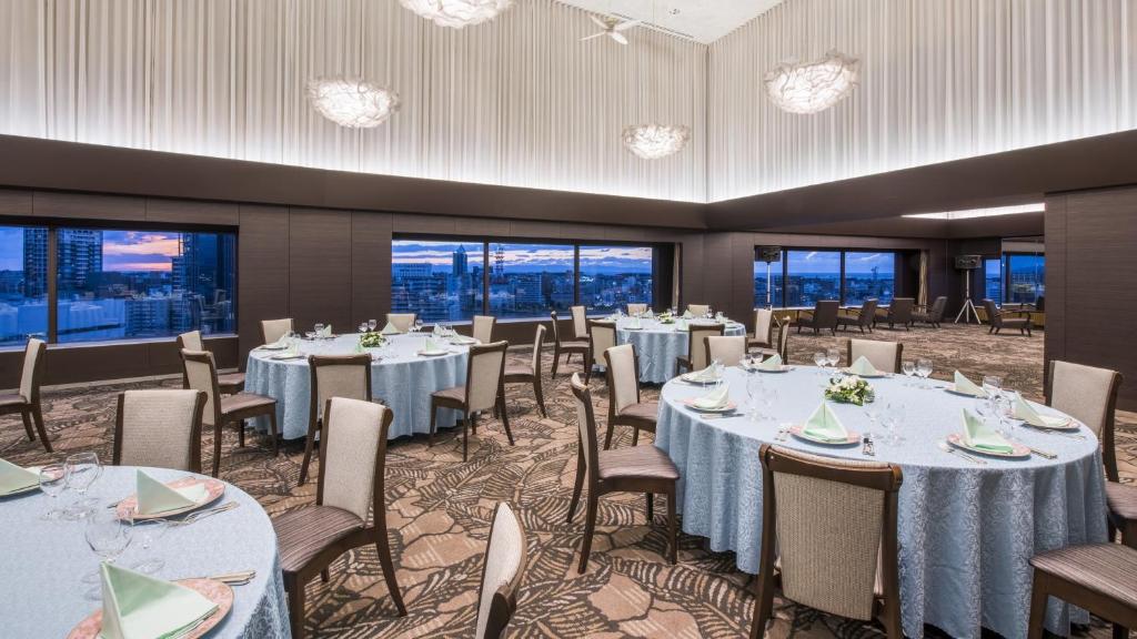 Restaurace v ubytování ANA Crowne Plaza Niigata by IHG